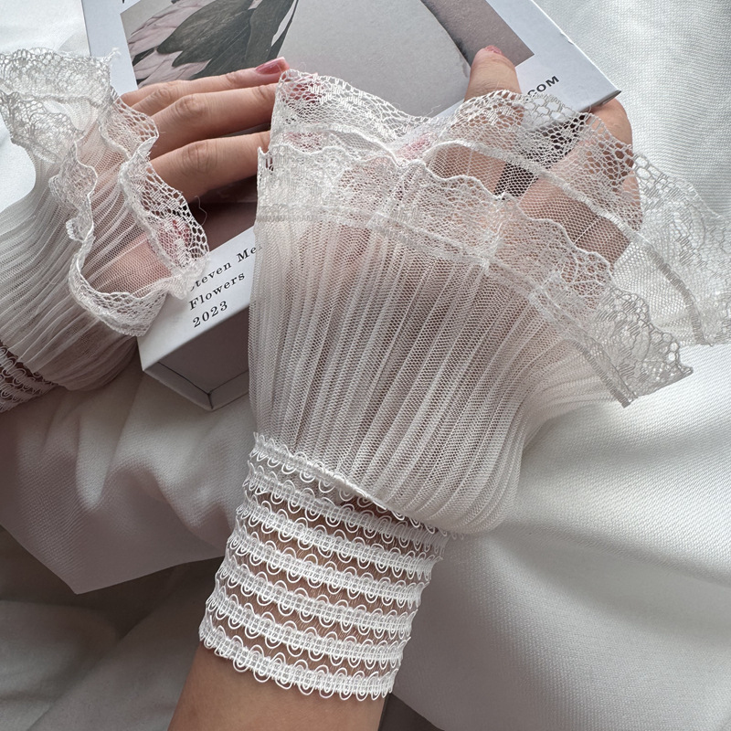 Jewelry Making Adults - Lolita-Armstulpen mit Schleife und Spitze für